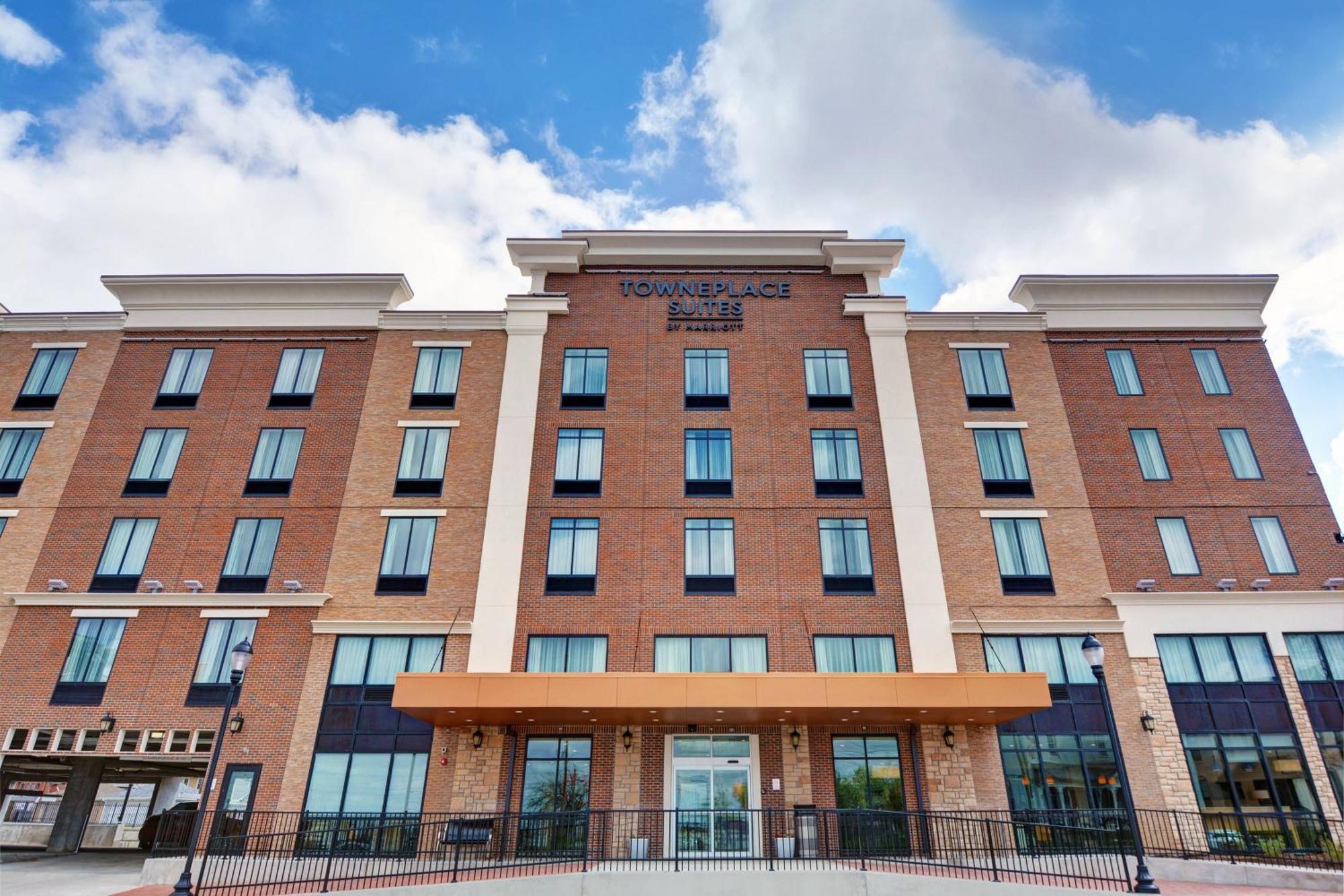 Towneplace Suites By Marriott Indianapolis Downtown Экстерьер фото